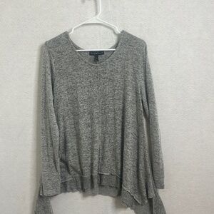 Derek Heart Gray Marled Asymmetrical Hem Sweater Large